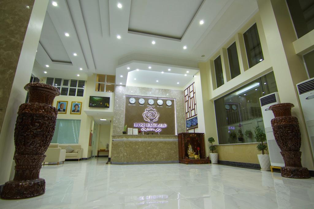 Rose Emerald Hotel Phnom Penh Exterior foto