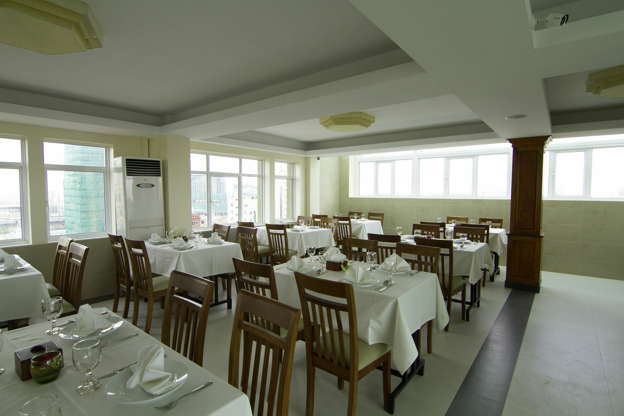 Rose Emerald Hotel Phnom Penh Exterior foto