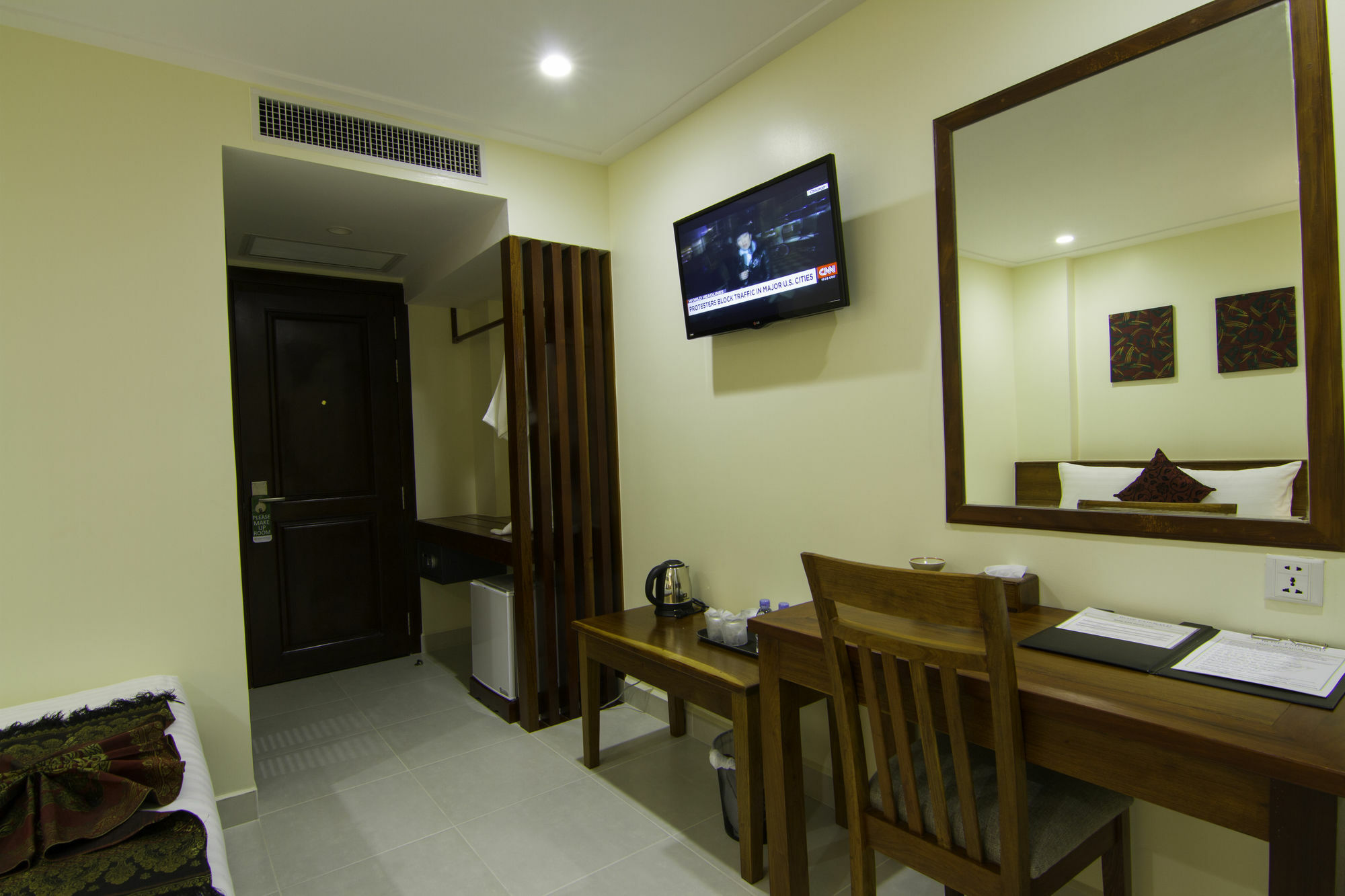 Rose Emerald Hotel Phnom Penh Exterior foto