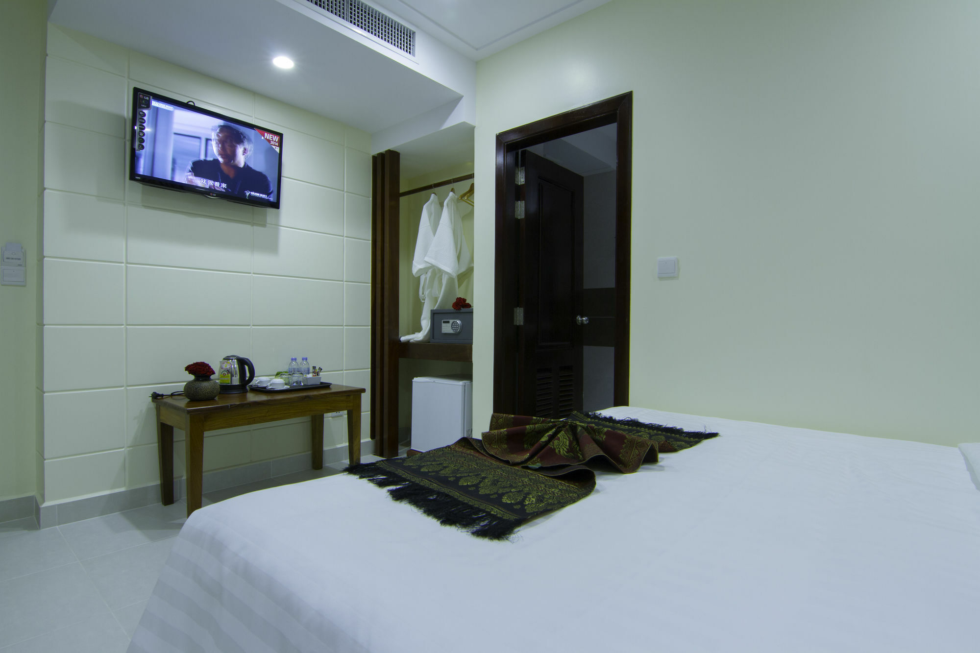 Rose Emerald Hotel Phnom Penh Exterior foto