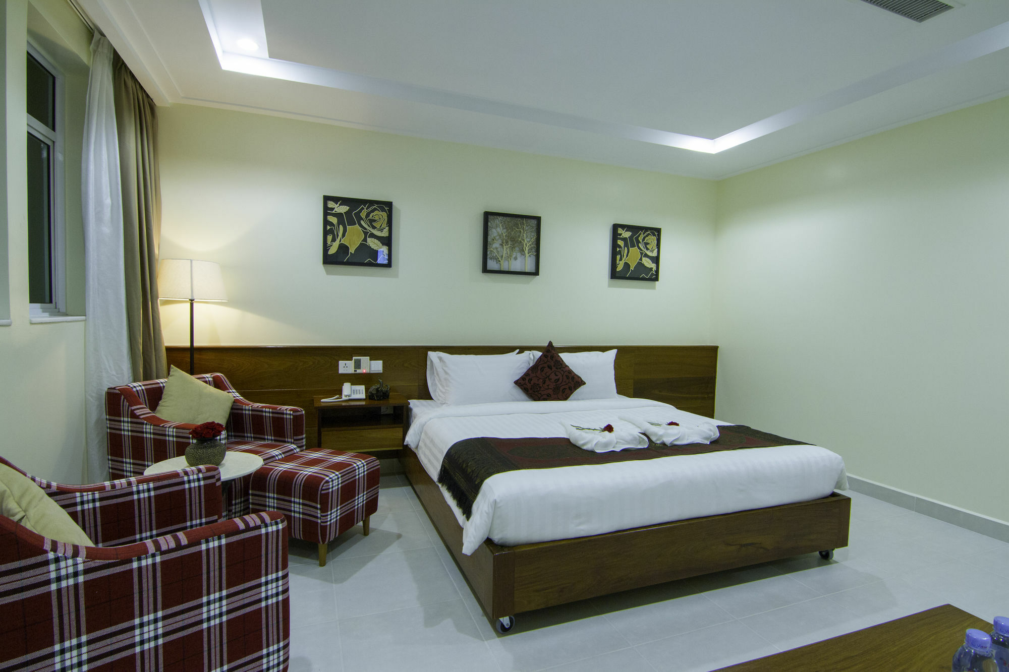 Rose Emerald Hotel Phnom Penh Exterior foto
